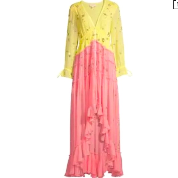 New! Exclusive Rococo Sand V-neck Ruffle Dress 💖 - Picture 3 of 6